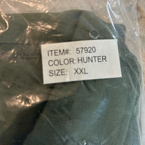 New! Disney polo shirt with Mickey on the chest - Picture 3 of 3